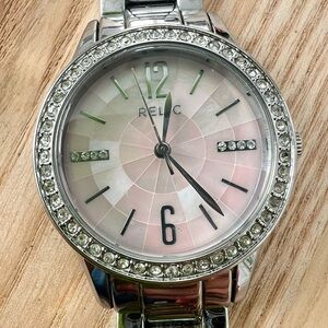 Relic ladies pink dial silver tone fashion watch NEW BATTERY